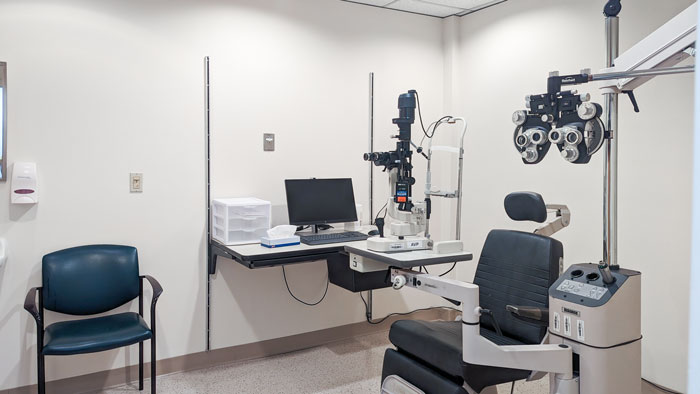 Interior photo of optometry equipment at Southwestern Eye Center's Westridge location